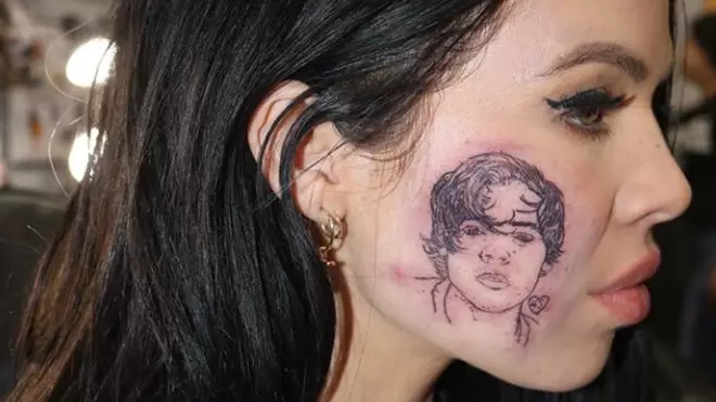 Singer Kelsy Karter Gets Harry Styles Tattoo On Her Face