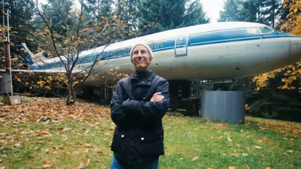 This Guy Lives In A Plane In The Woods