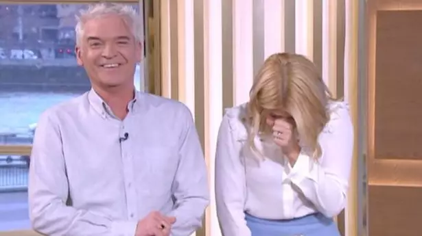 'This Morning''s Phil Schofield Goofs Telling Viewers 'Get Ready To D**k Out'