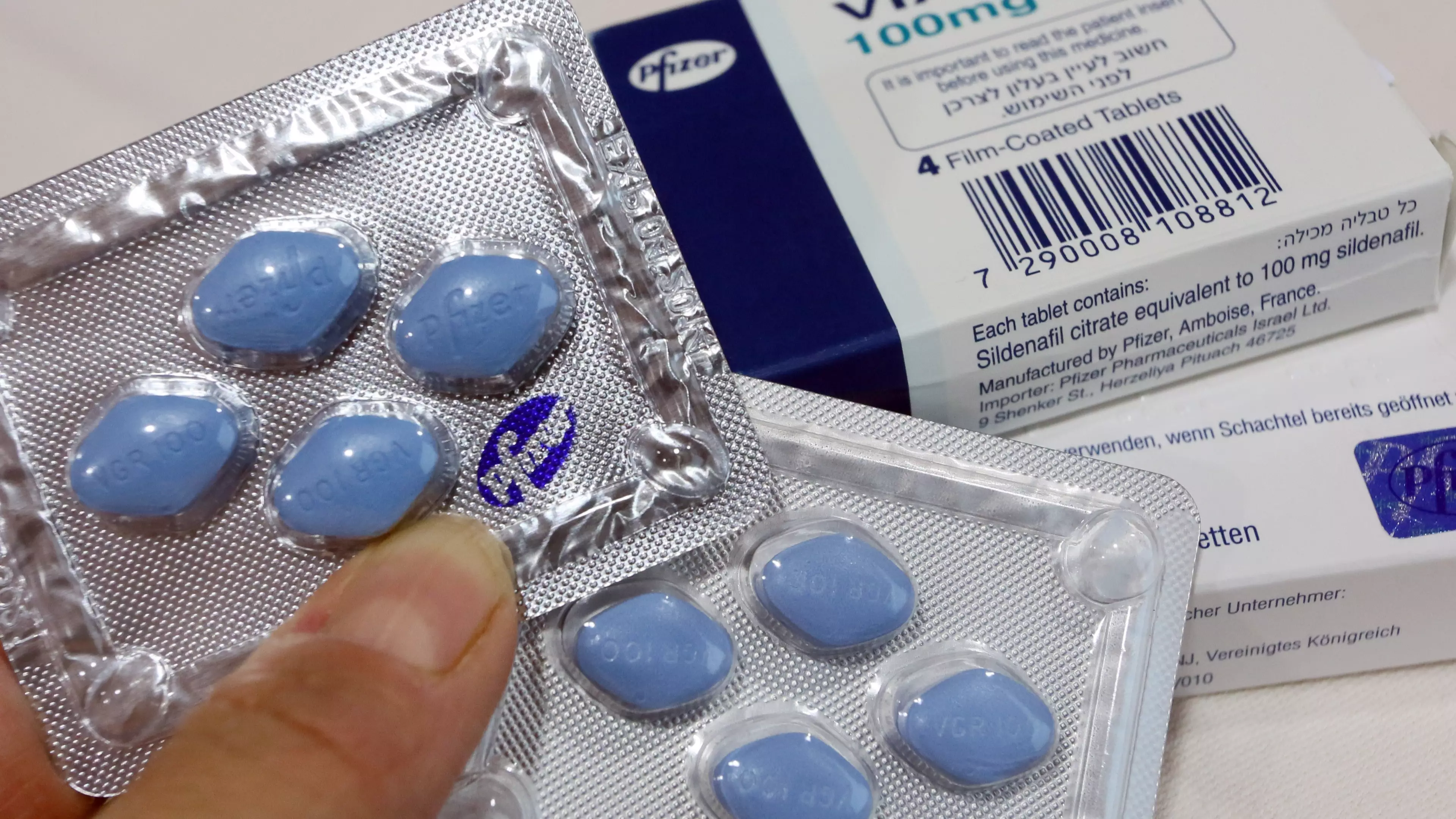 Man Gets Five Day Erection After Taking 35 Viagra Pills At Once
