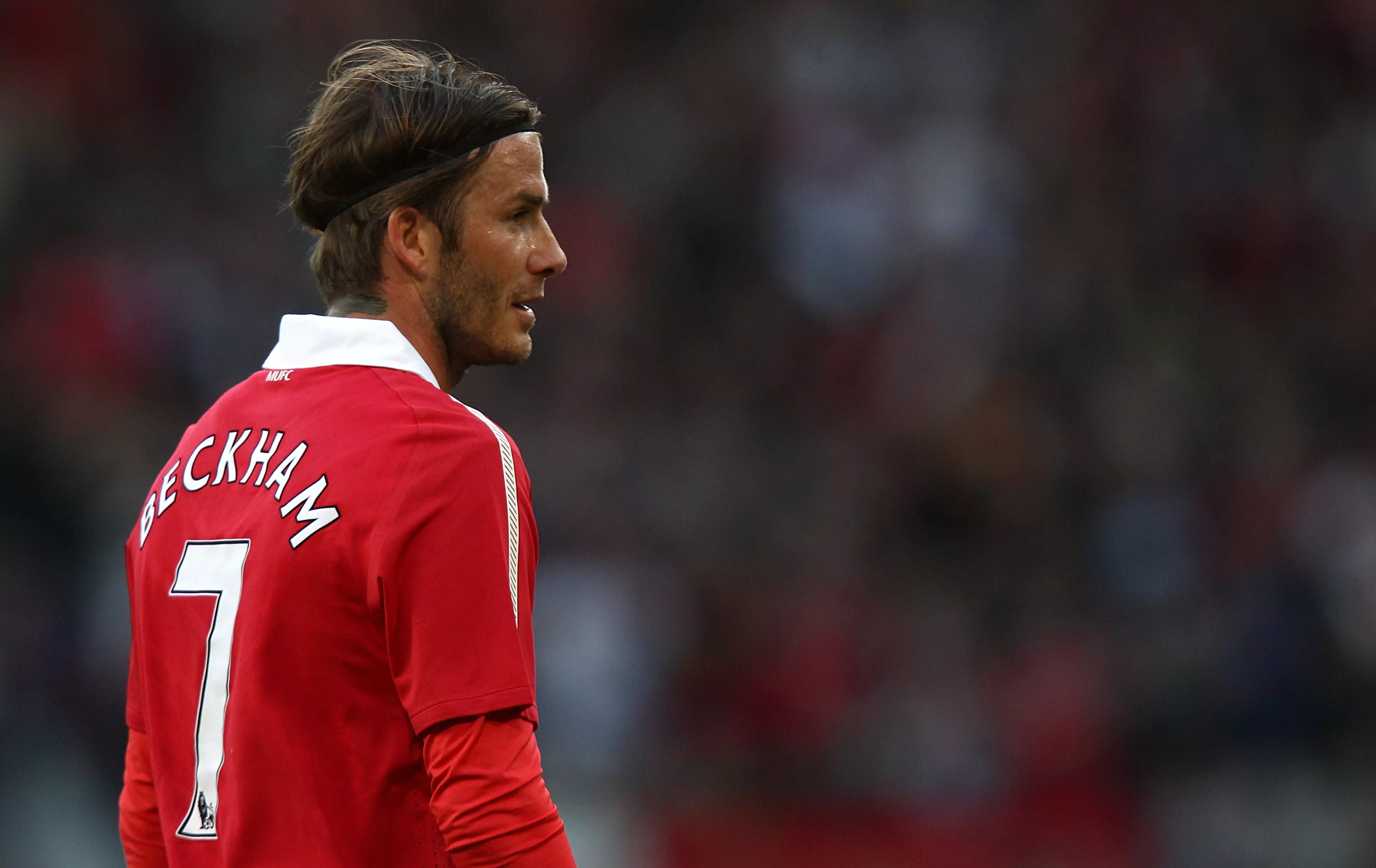 David Beckham Shows Off His New Manchester United Away Kit