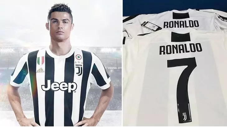 Ronaldo Jerseys Go On Sale Outside Juventus' Stadium In Turin