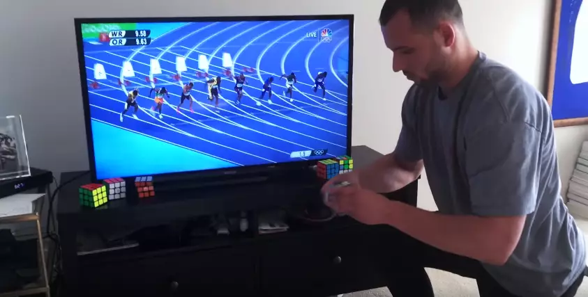 WATCH: Guy Solves Rubik’s Cube Faster Than Usain Bolt Ran 100M In Rio Olympics