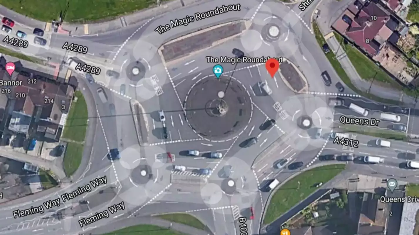 Sat Nav Instructions On UK’s ‘7 Circle’ Magic Roundabout Are Mind-Boggling