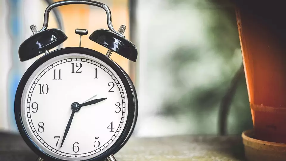 Start Preparing For Your Extra Hour Of Sleep Because The Clocks Are Going Back