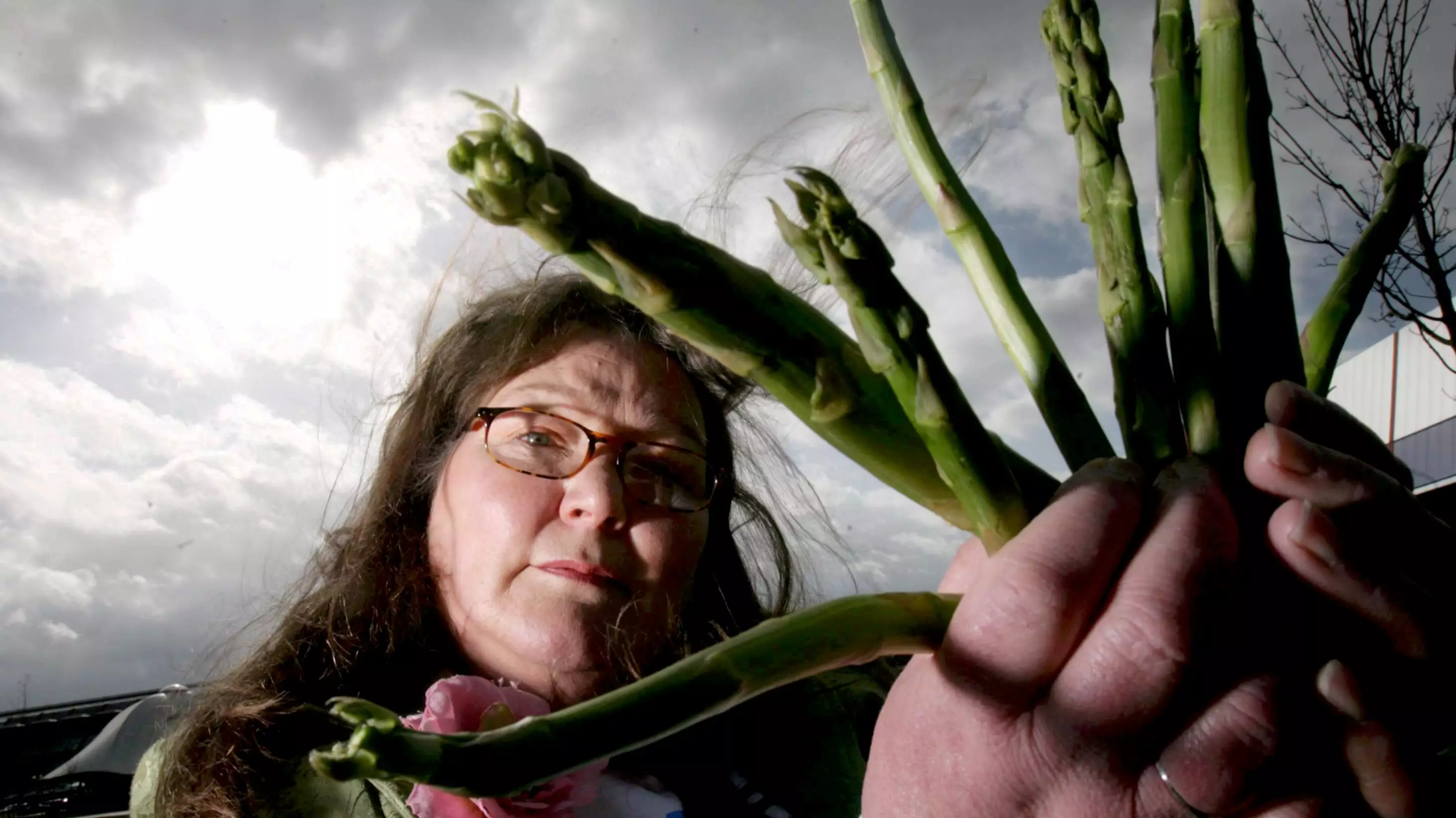 Woman Who Claims To Be Able To See The Future Using Asparagus Has Predictions For 2021