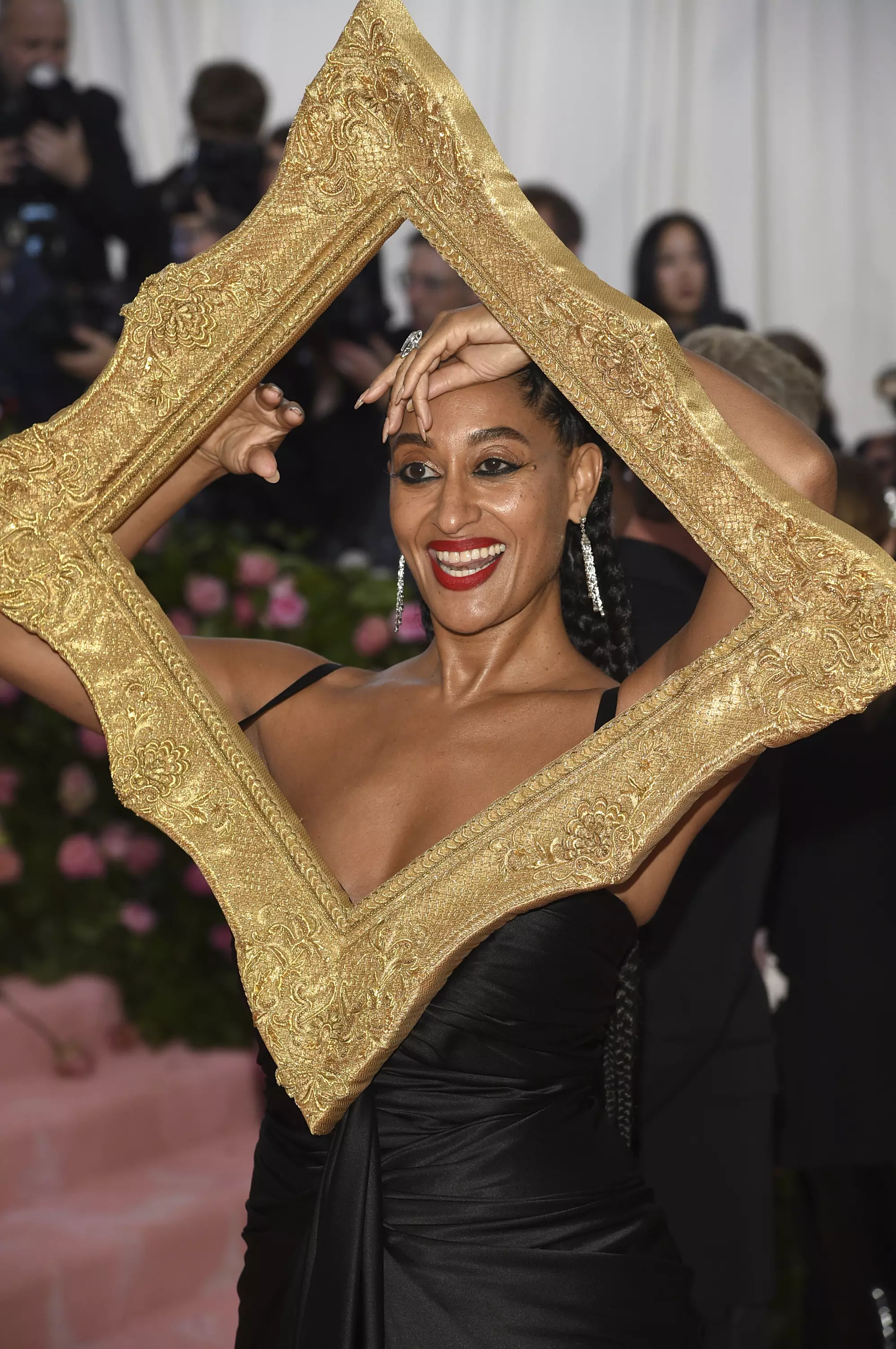 Tracee Ellis Ross wore a photo frame.