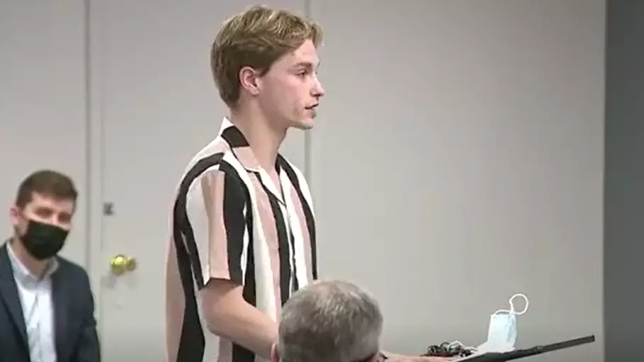 Gay Student Suspended For Wearing Nail Polish Delivers Passionate Speech