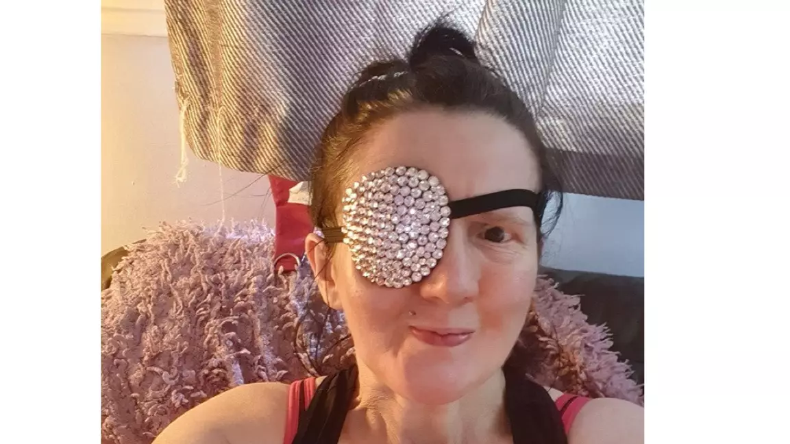 Woman Issues Urgent Warning After She Popped Her Eyeball Open While Drying Her Face With A Towel