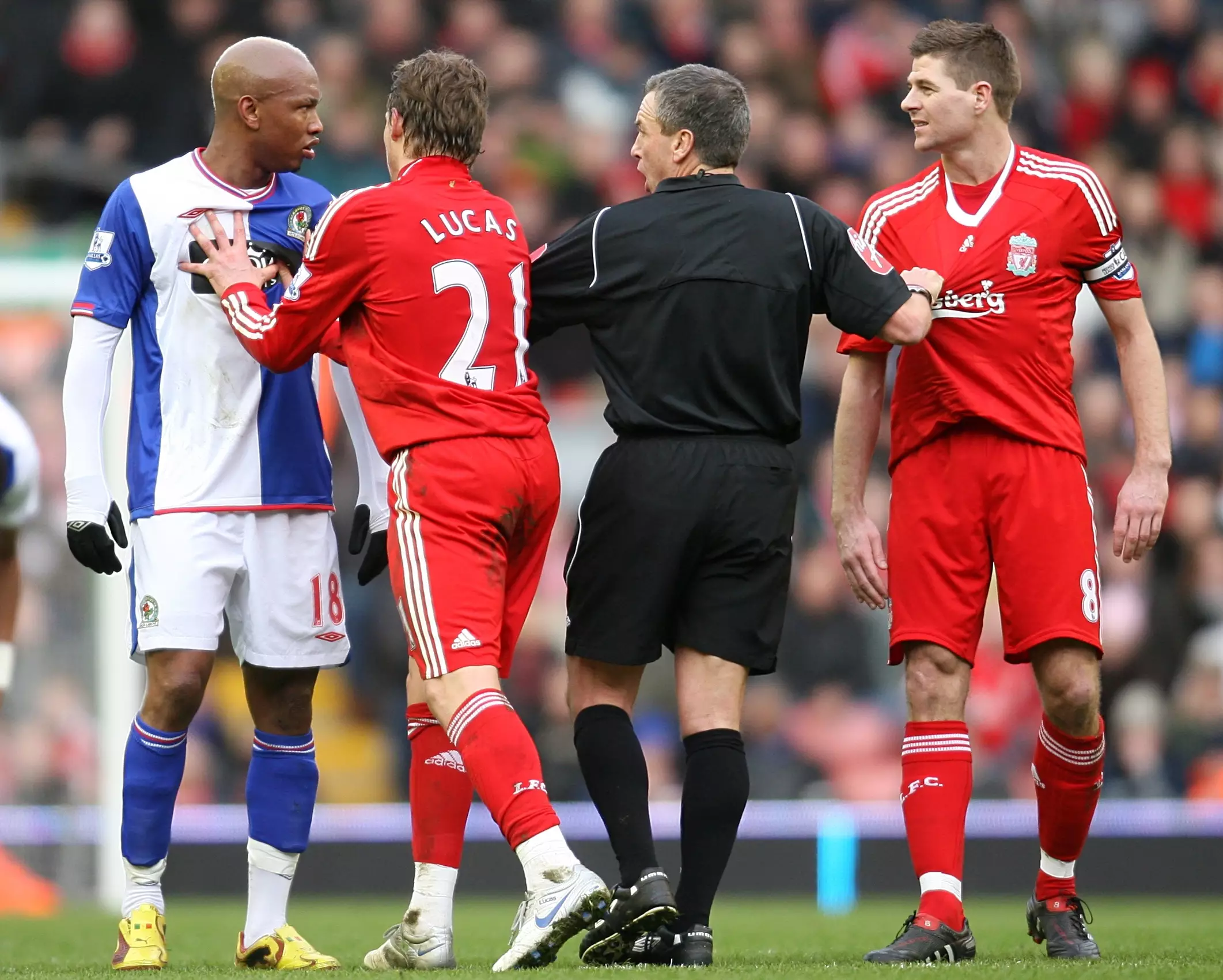 El Hadji Diouf's Comments About Steven Gerrard Retiring Have Sparked Outrage 