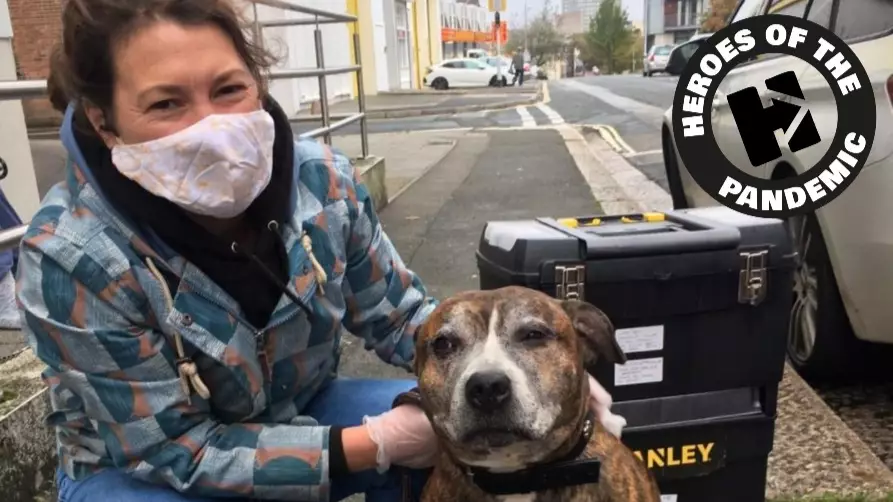 Vets Provide Care On The Streets For Hundreds Of Homeless People's Pets