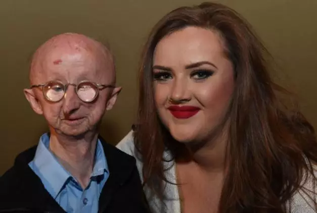 Disabled Mugging Victim Alan Barnes Offers Just £10 To Woman Who Helped Him 