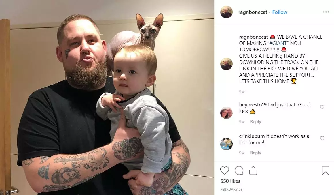 Rag'n'Bone Man with his son, Reuben, and cat, Patricia.