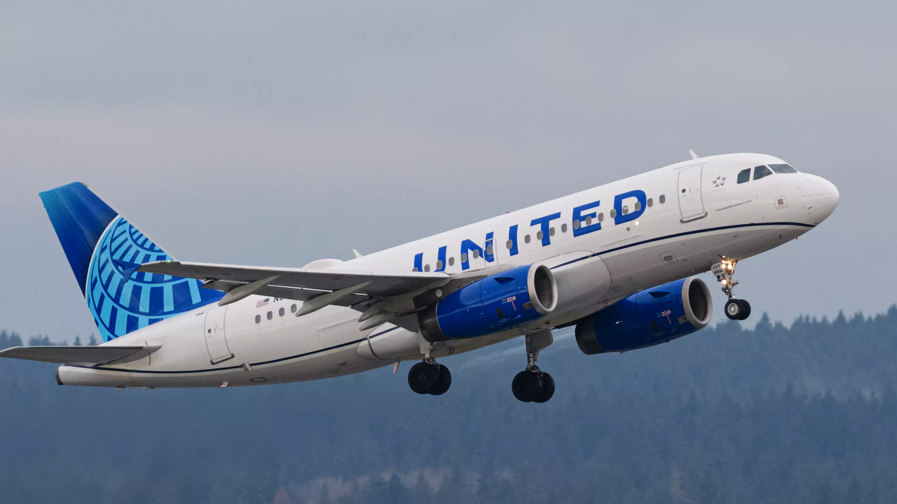 United Airlines Ejects Family From Flight After Two-Year-Old Refuses To Wear Mask