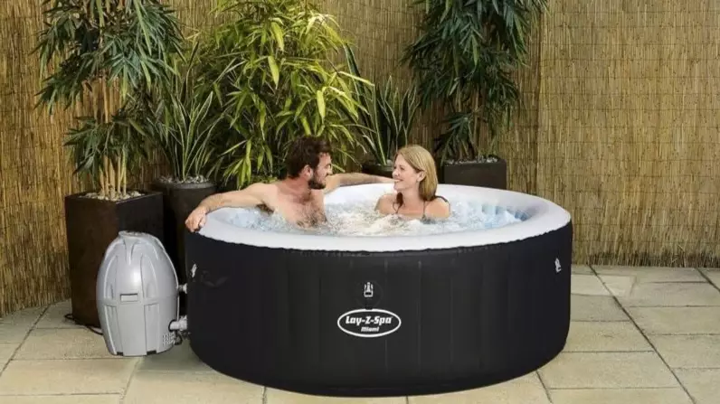 B&M Has Slashed The Price Of Its Sell-Out Hot Tubs By £50