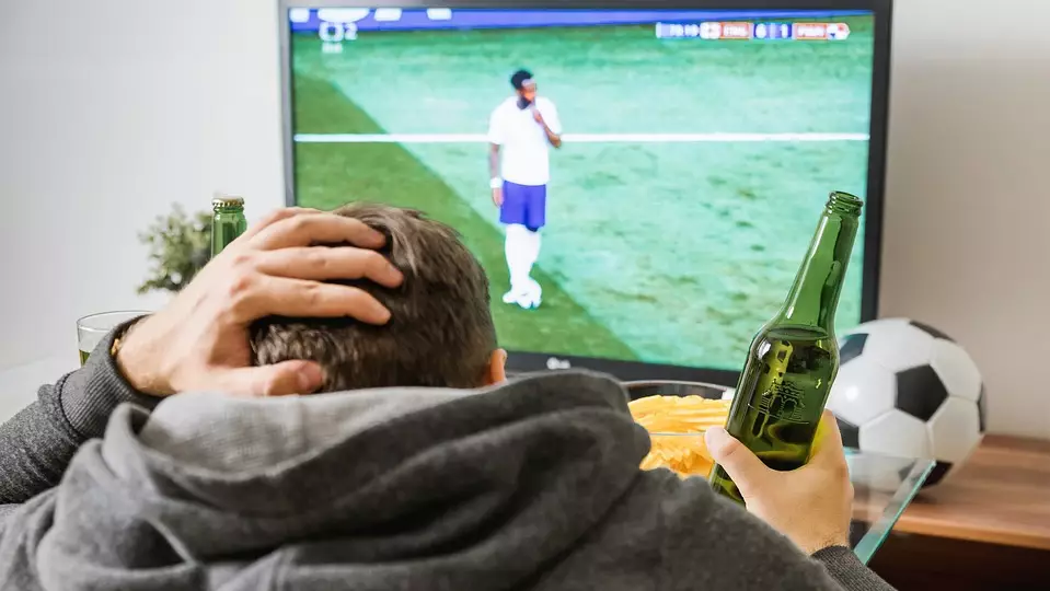 Study Finds Watching Football Is Good For Your Health