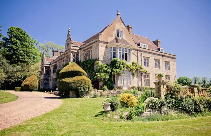 This gorgeous country house in Sussex is giving us major Bridgerton vibes (