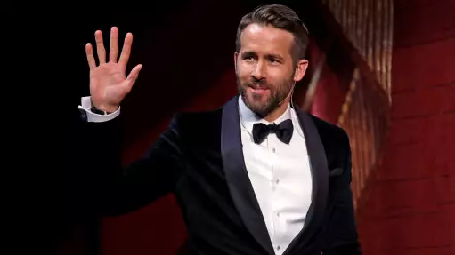 Ryan Reynolds Responds To His Fan's X-Rated Messages In The Most Polite Ways