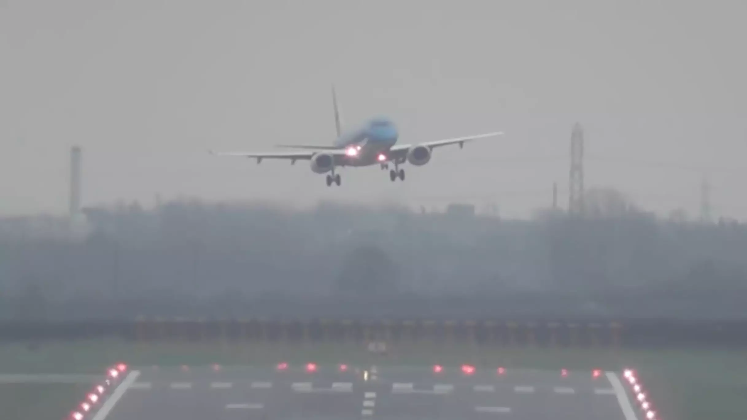 Shocking Footage Shows Planes Coming Into Land During Storm Diana 