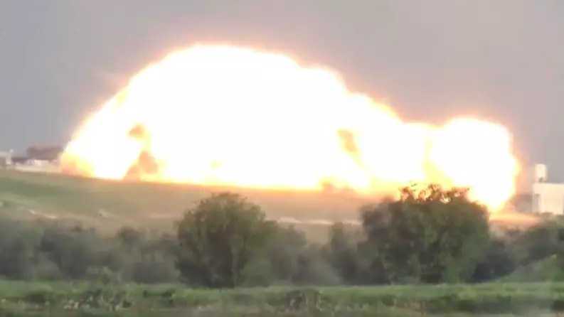 Explosions Witnessed As Putin Drops 'New Type Of Bomb' In Syria 
