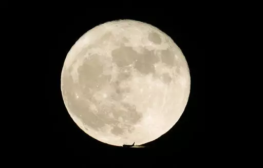 There's Going To Be A Supermoon And Meteor Shower At The Same Time