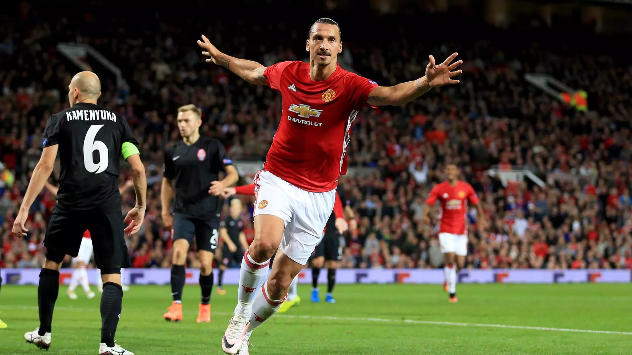 Manchester United Have Opened Talks With Zlatan Ibrahimovic Over A New Deal