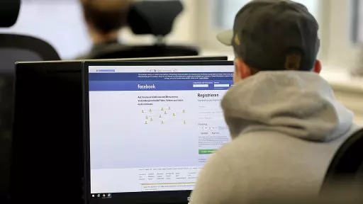 You Will Soon Be Able To 'Take A Break' From Your Ex On Facebook After You Split Up 