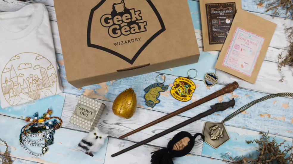​This 'Harry Potter' Subscription Box Is Perfect For Hogwarts Nerds