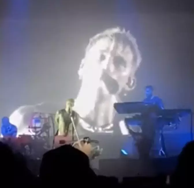 Machine Gun Kelly called out Slipknot on stage in Chicago.