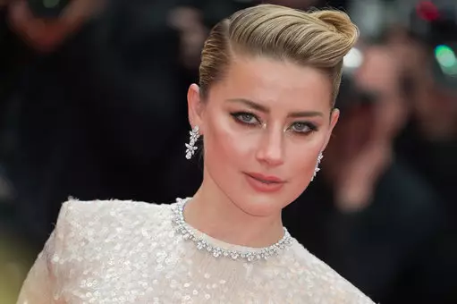 Amber Heard has urged for prison sentences to be the punishment in revenge porn cases.