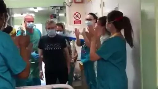 Man Who Spent 65 Days On A Ventilator Due To Coronavirus Finally Leaves Hospital 