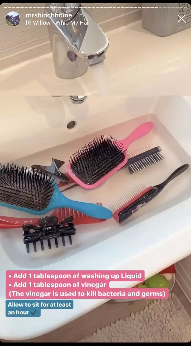 Next, cover your brushes with hot water and add the washing up liquid and white vinegar (