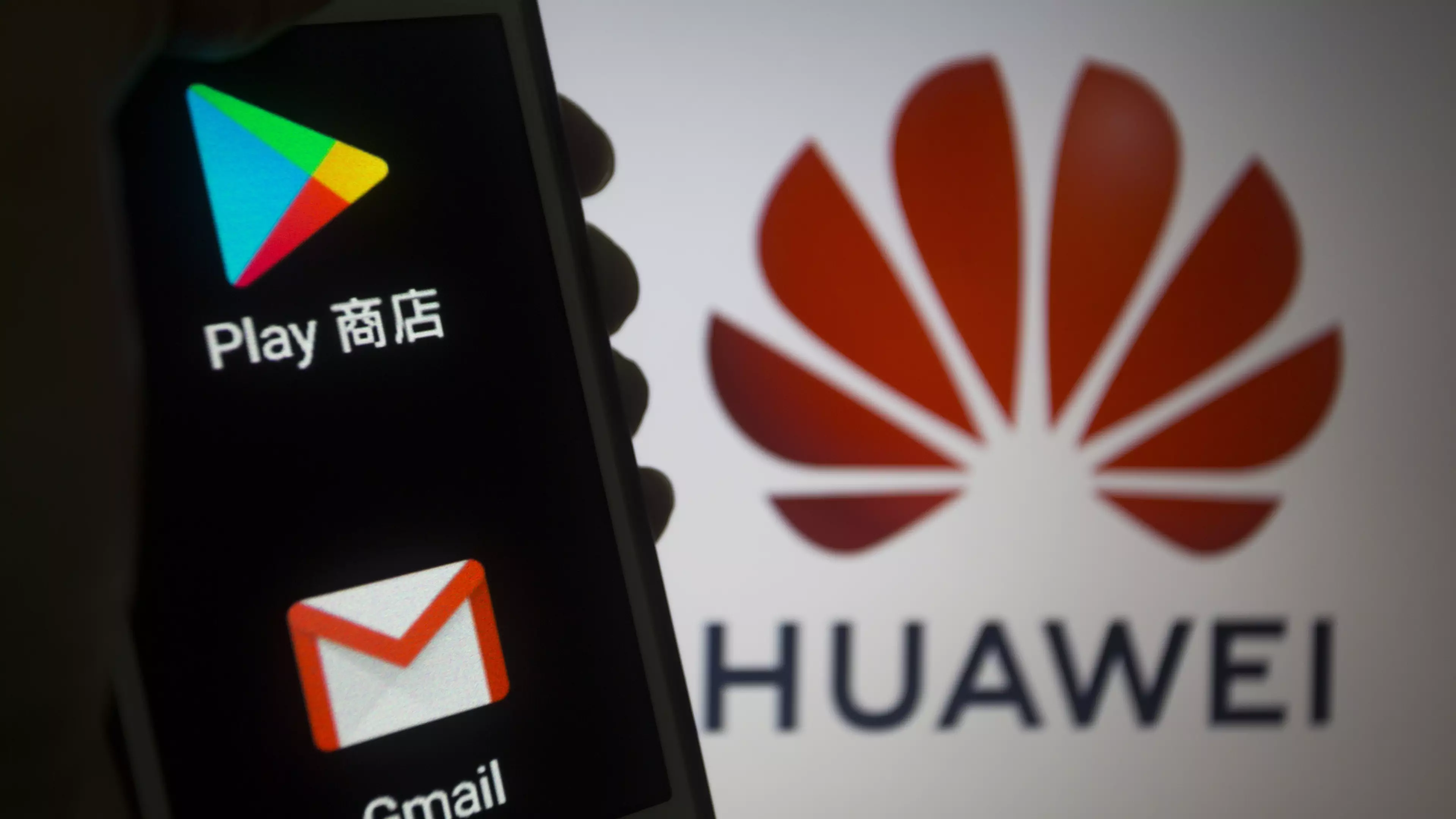 Mexico Restaurant Offers Free Chicken Wings For Huawei Users