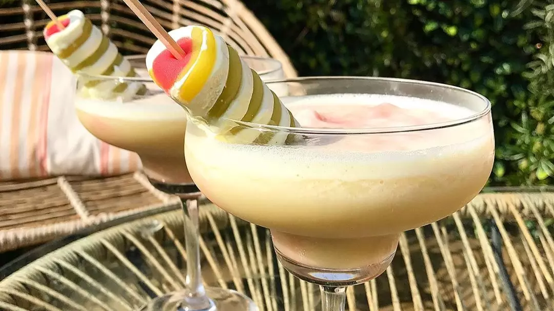 Everyone’s Making Twister Lolly Inspired Cocktails And They’re So Easy To Recreate
