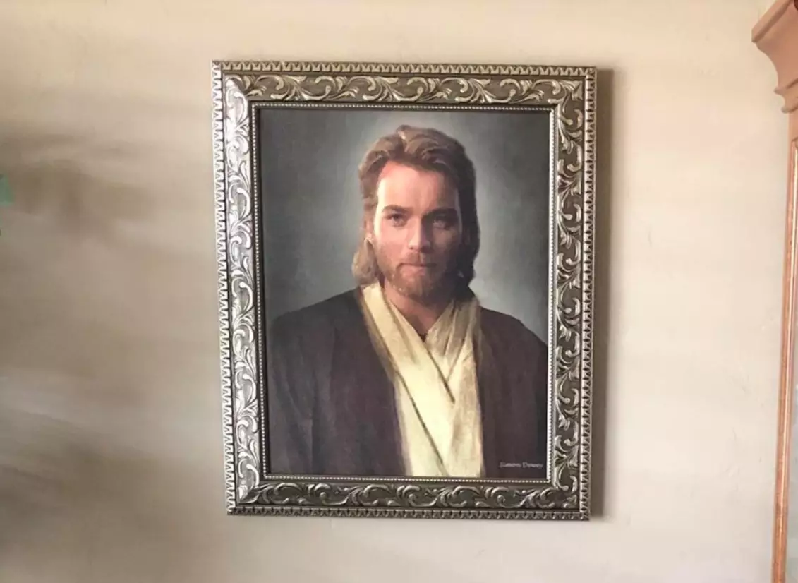 Son Pranks His Mum With A Picture Of Ewan McGregor She Thinks Is Jesus.