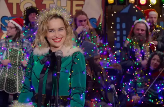  Emilia Clarke plays Kate, who works in a year-round Christmas store 