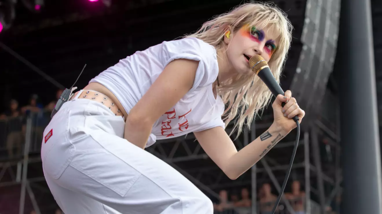 ​Paramore's Hayley Williams Is Releasing Some New Material Next Year