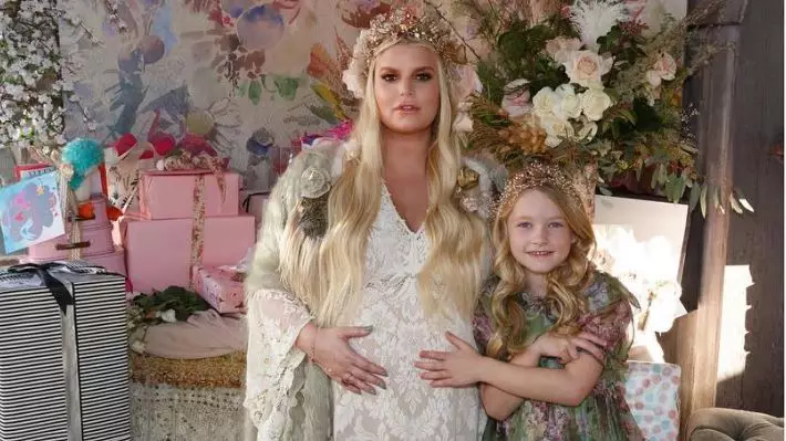 Pregnant Jessica Simpson 'Reveals' Baby Name In Pictures From Her Shower
