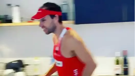 Aussie Bloke Completes Marathon Inside His Own Apartment