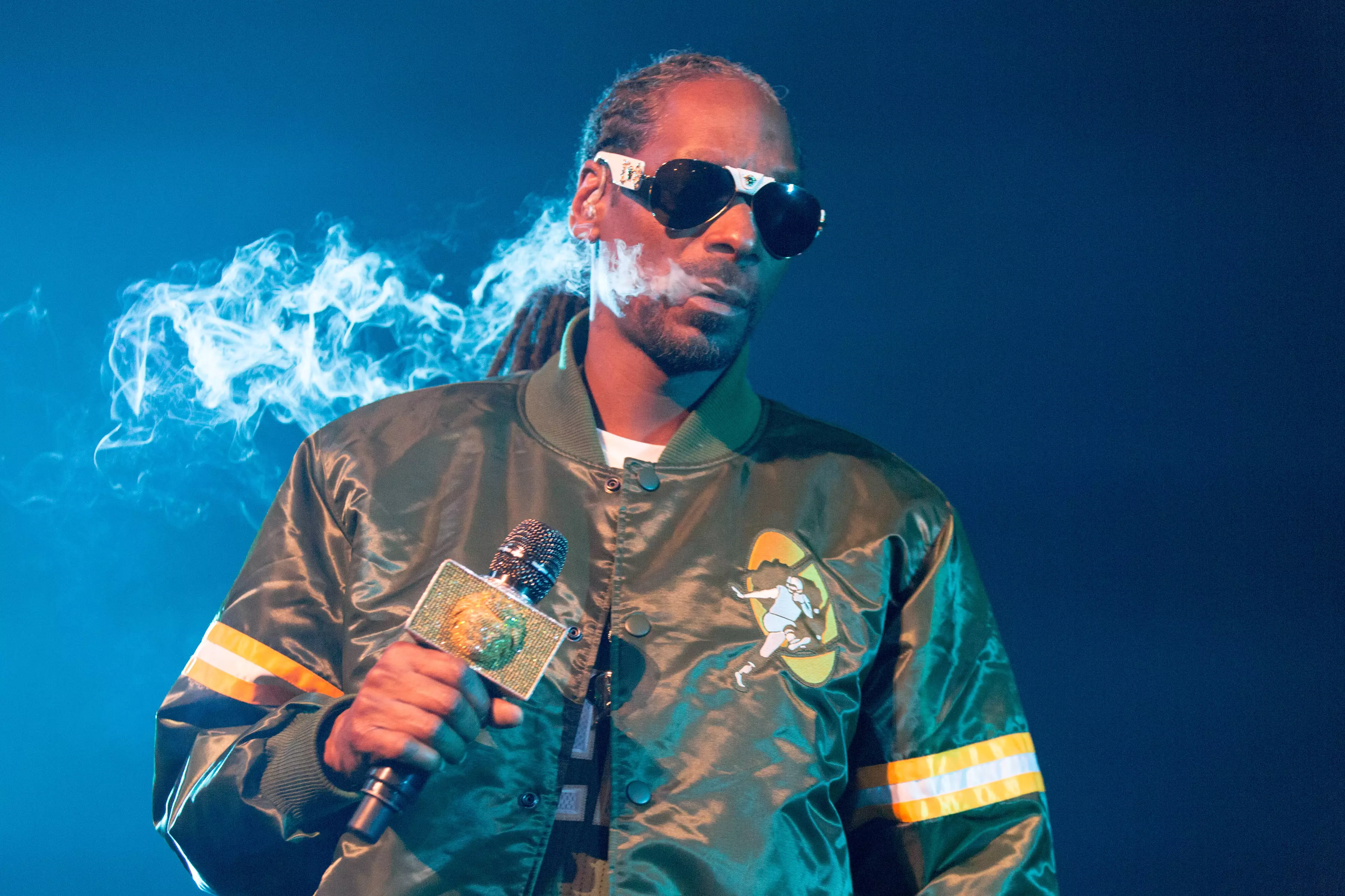 Snoop's been living a 'simple' lifestyle in lockdown.