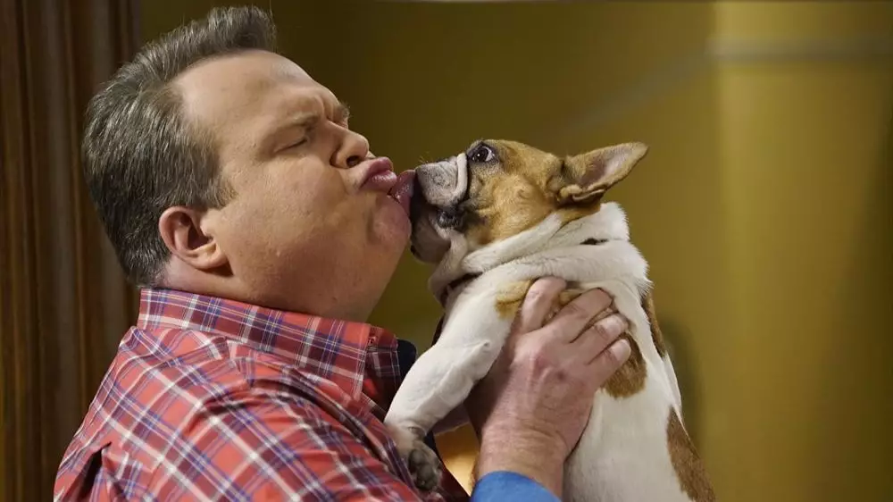 The Dog That Plays Stella On 'Modern Family' Has Died