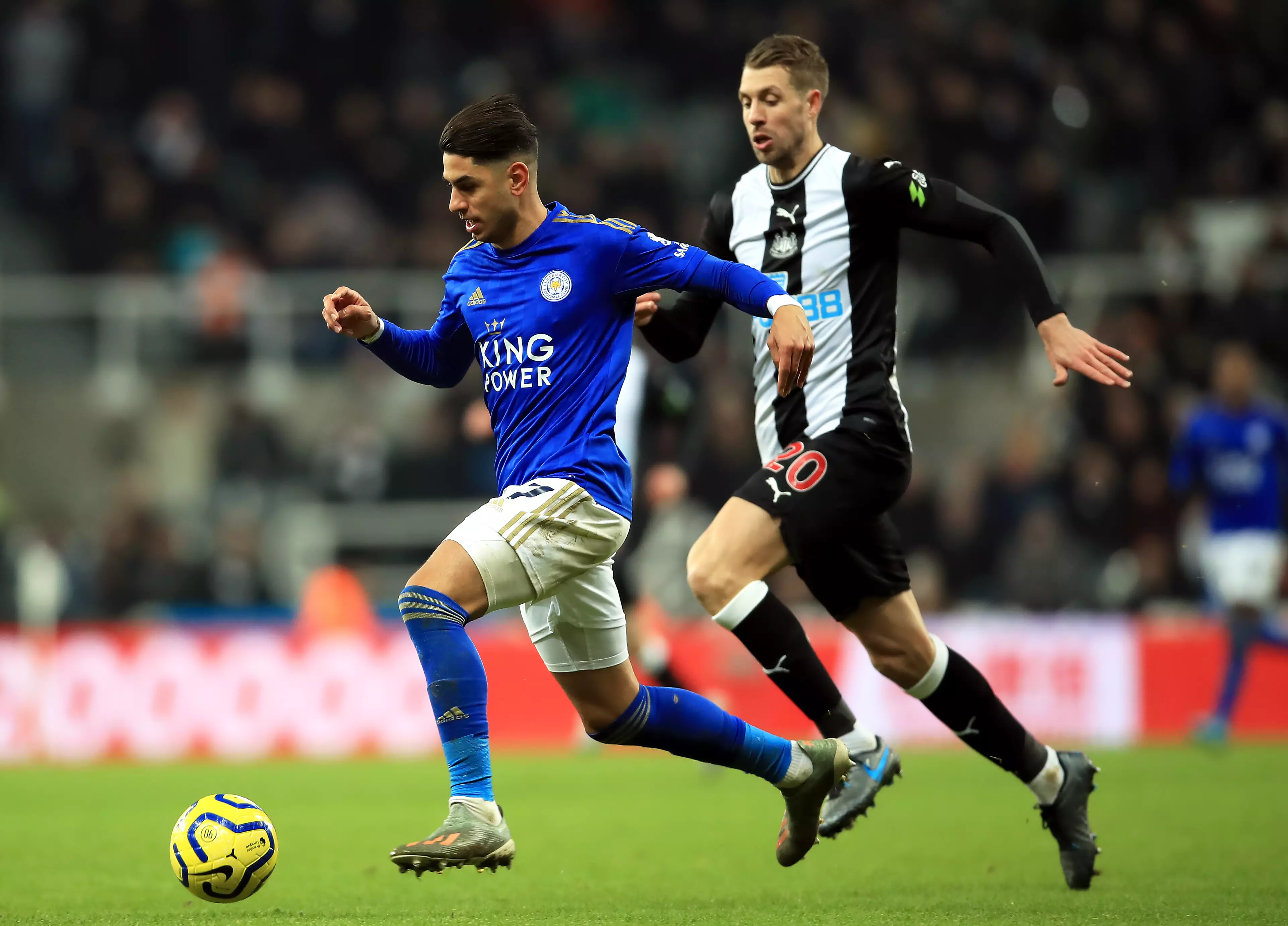 Lejeune battles with Leicester City attacker Ayoze Perez. (Image
