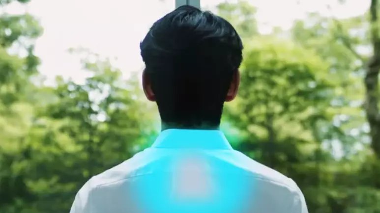 There's A Crowdfunder For Personal Air-Conditioning Units That Fit Inside Your Shirt