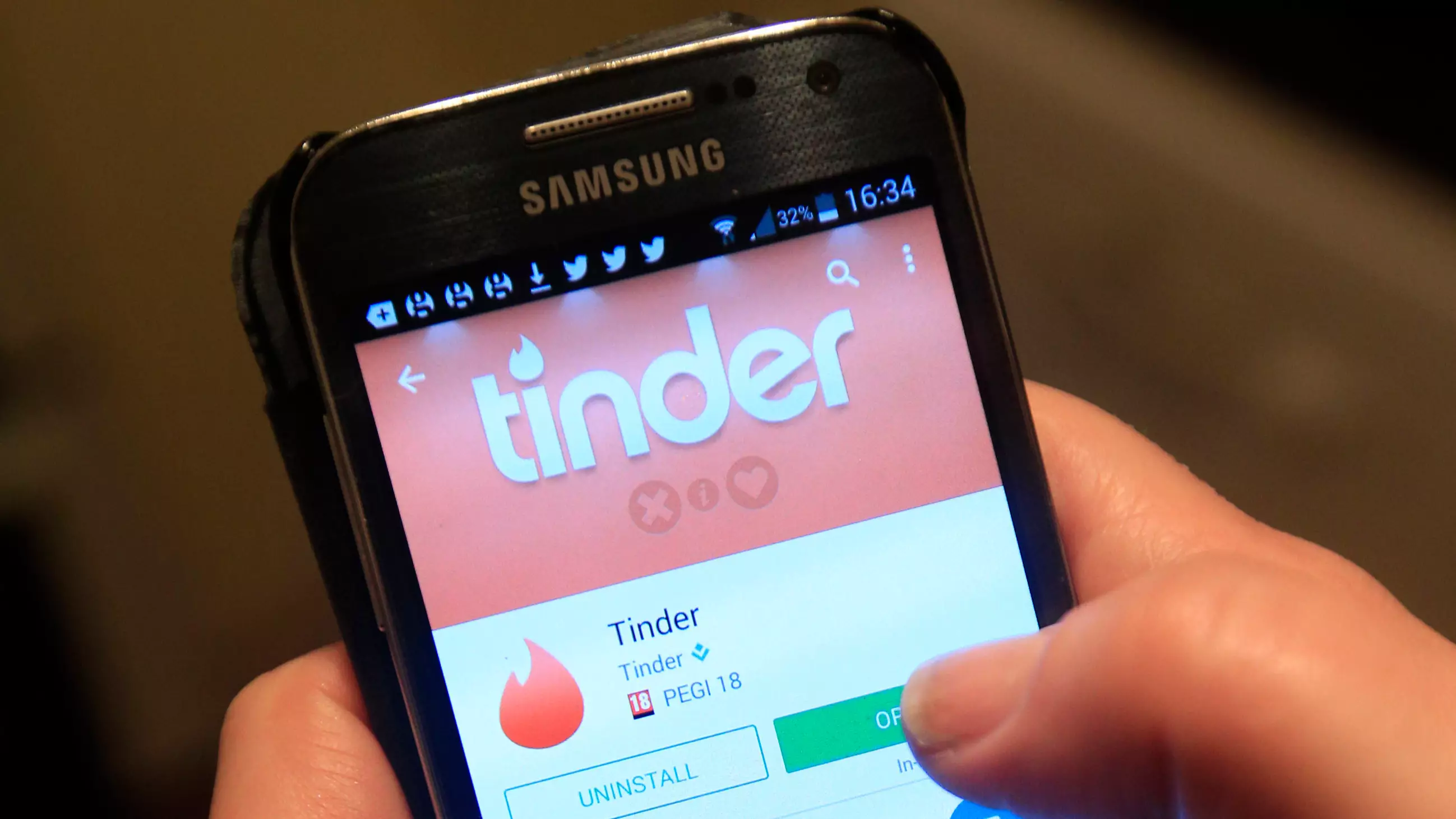 New Tinder Feature Lets You See Who Has Liked You Before You Swipe 