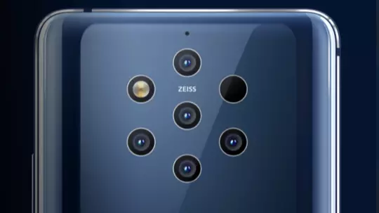 Nokia 9 PureView Smartphones Are 'Triggering' People With Phobia Of Holes