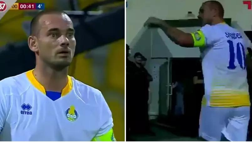 Wesley Sneijder Gets Sent Off While Playing In Qatar And Reacts Shockingly