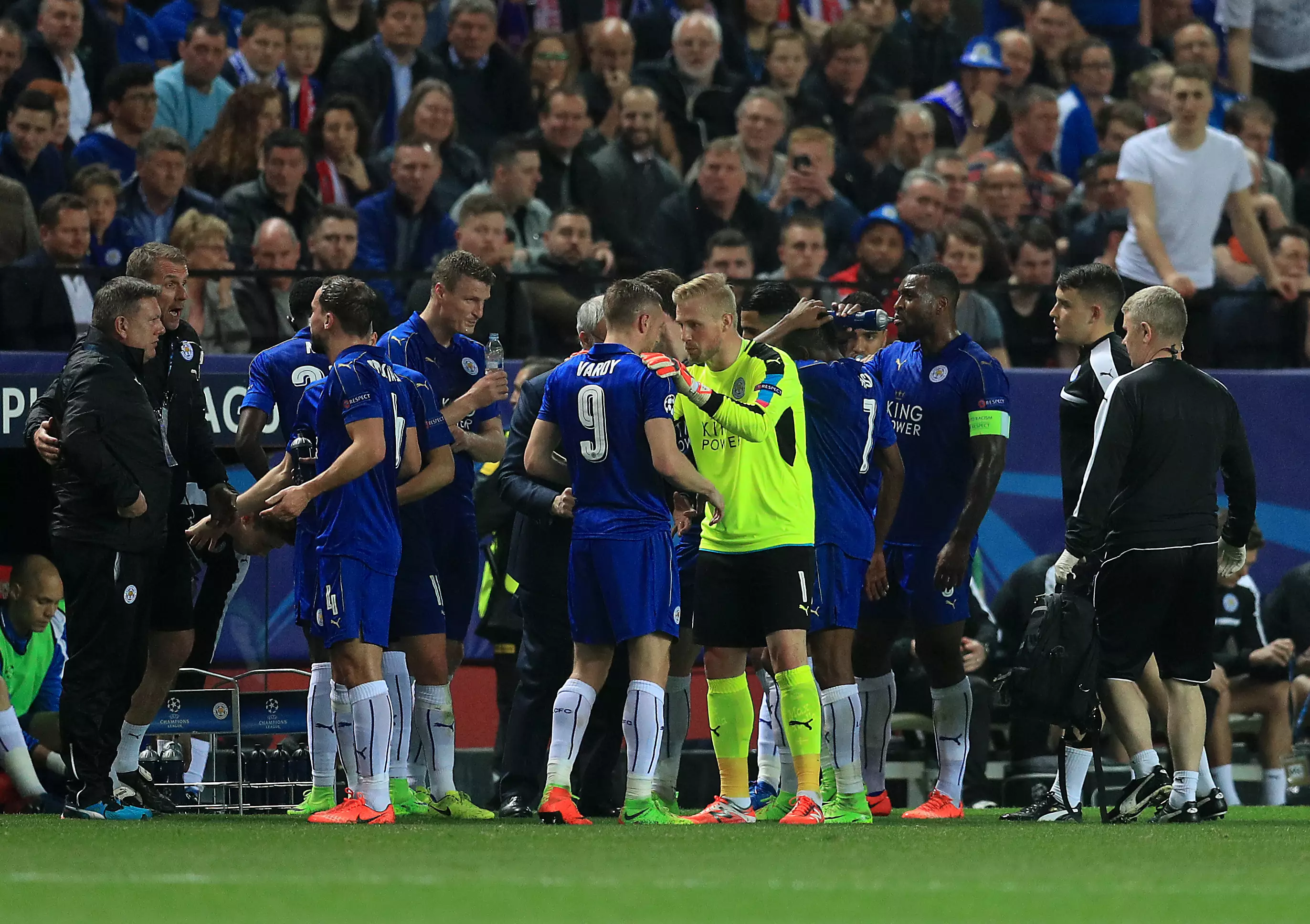 Social Media Absolutely Shreds Leicester City Player 