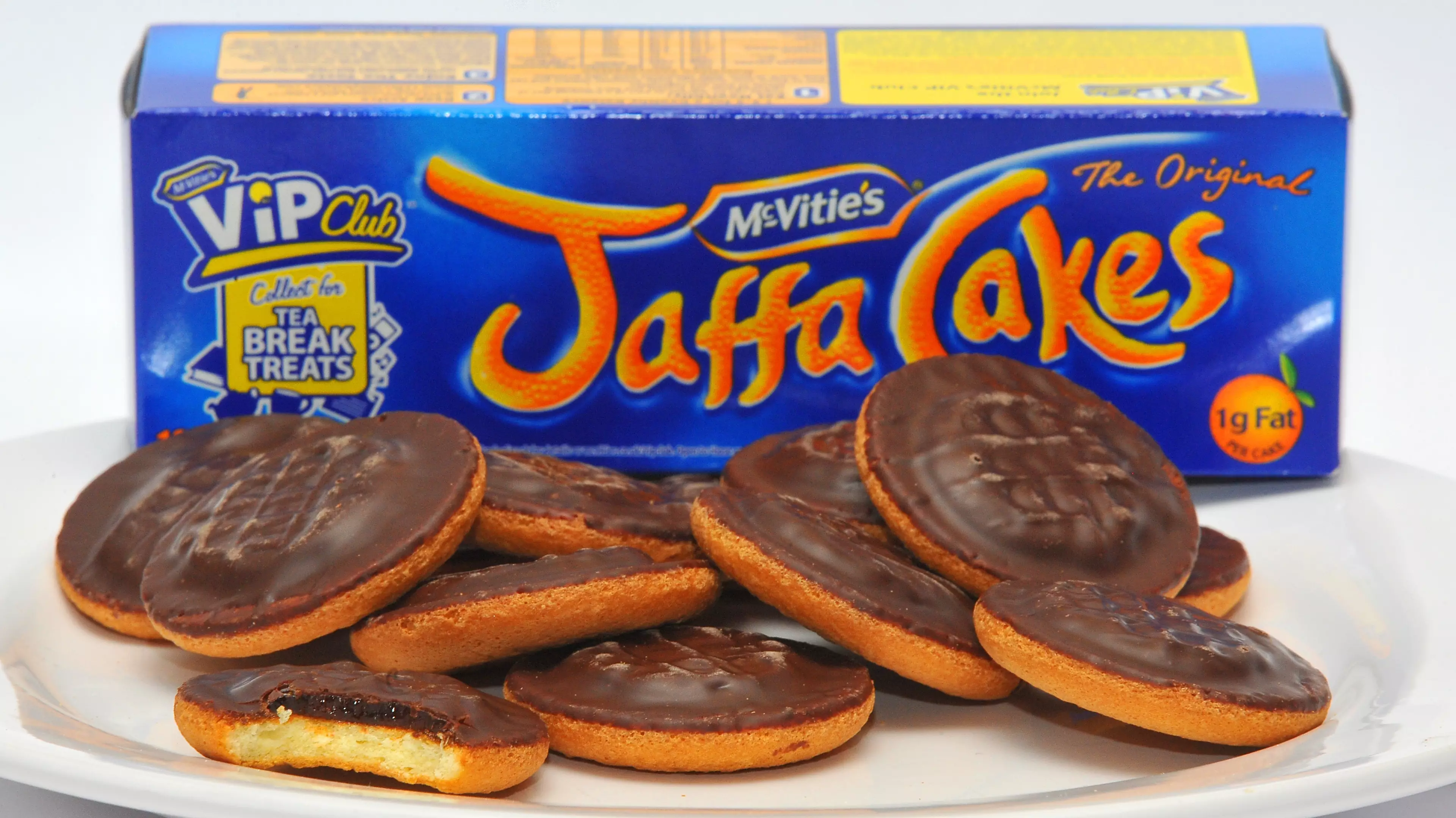 There Are 520 Ways To Eat A Jaffa Cake, Experts Claim