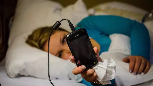 How Does Using Your Phone At Night Affect You?