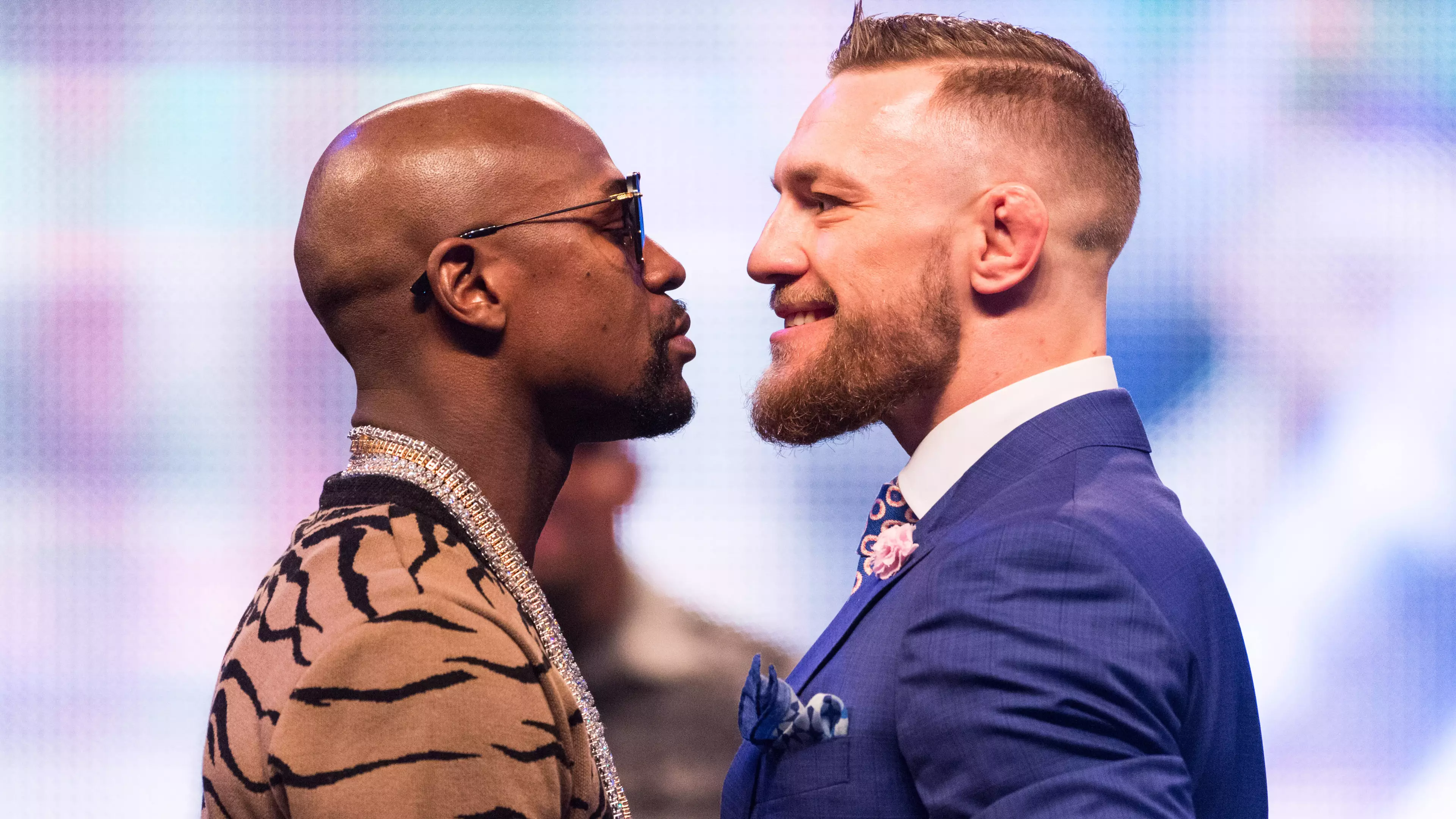 Mayweather And McGregor To Request Smaller Gloves For Fight 